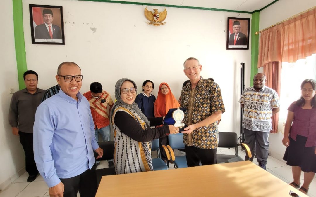 Audiensi Institute for Indonesian Academic Partnerships (IIAP) dengan Universitas Sains Dan Teknologi Jayapura (USTJ)